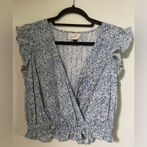 Universal Thread Crop Top